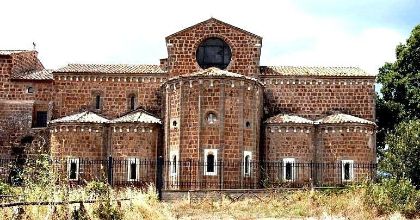 In occasione della festività del 25 Aprile, l'Abbazia di Santa Maria in Falleri sarà aperta con orario 10-13. Vi aspettiamo!